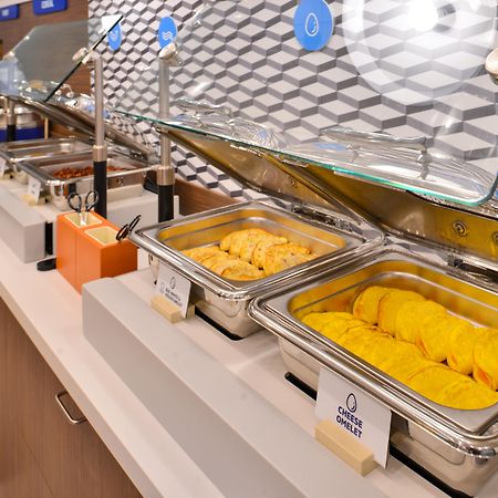Holiday Inn Express & Suites - Detroit North - Roseville By Ihg Kültér fotó
