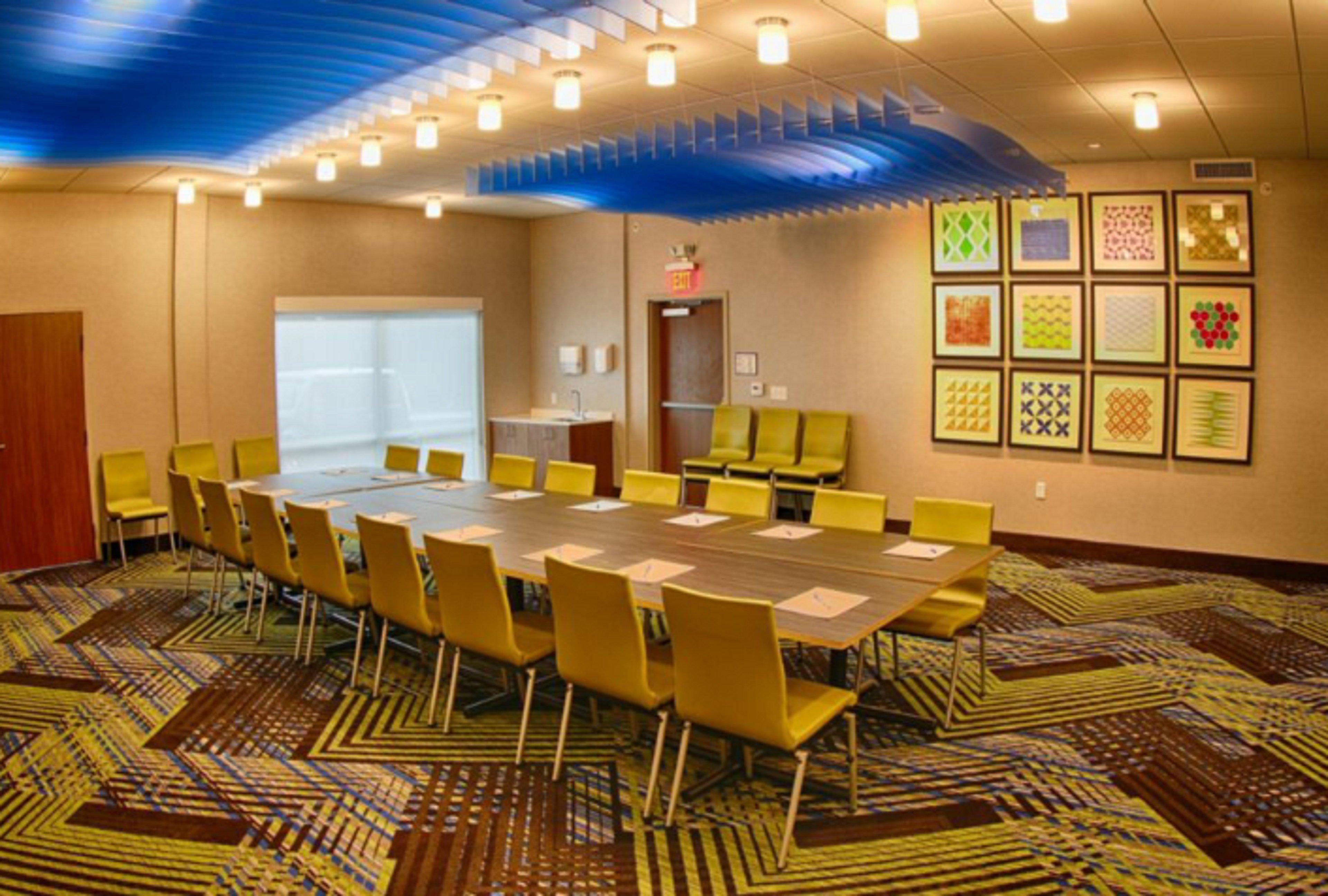 Holiday Inn Express & Suites - Detroit North - Roseville By Ihg Kültér fotó
