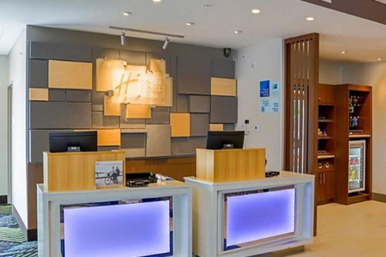 Holiday Inn Express & Suites - Detroit North - Roseville By Ihg Kültér fotó