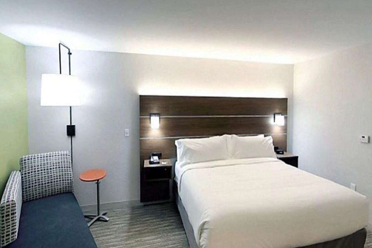 Holiday Inn Express & Suites - Detroit North - Roseville By Ihg Kültér fotó